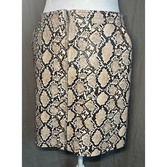 XLE THE LABEL Womens SMALL Mini Skirt Zip Front Snake Print FAUX LEATHER - Picture 6 of 16